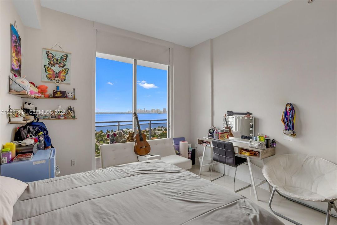 For Rent: $5,000 (2 beds, 2 baths, 1735 Square Feet)