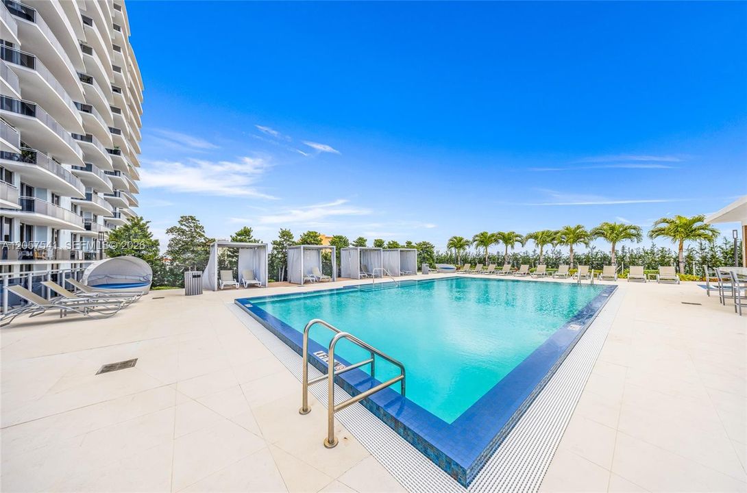 For Rent: $5,000 (2 beds, 2 baths, 1735 Square Feet)