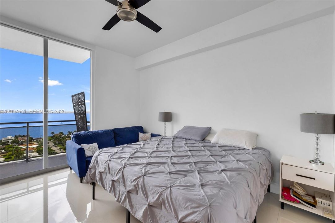 For Rent: $5,000 (2 beds, 2 baths, 1735 Square Feet)