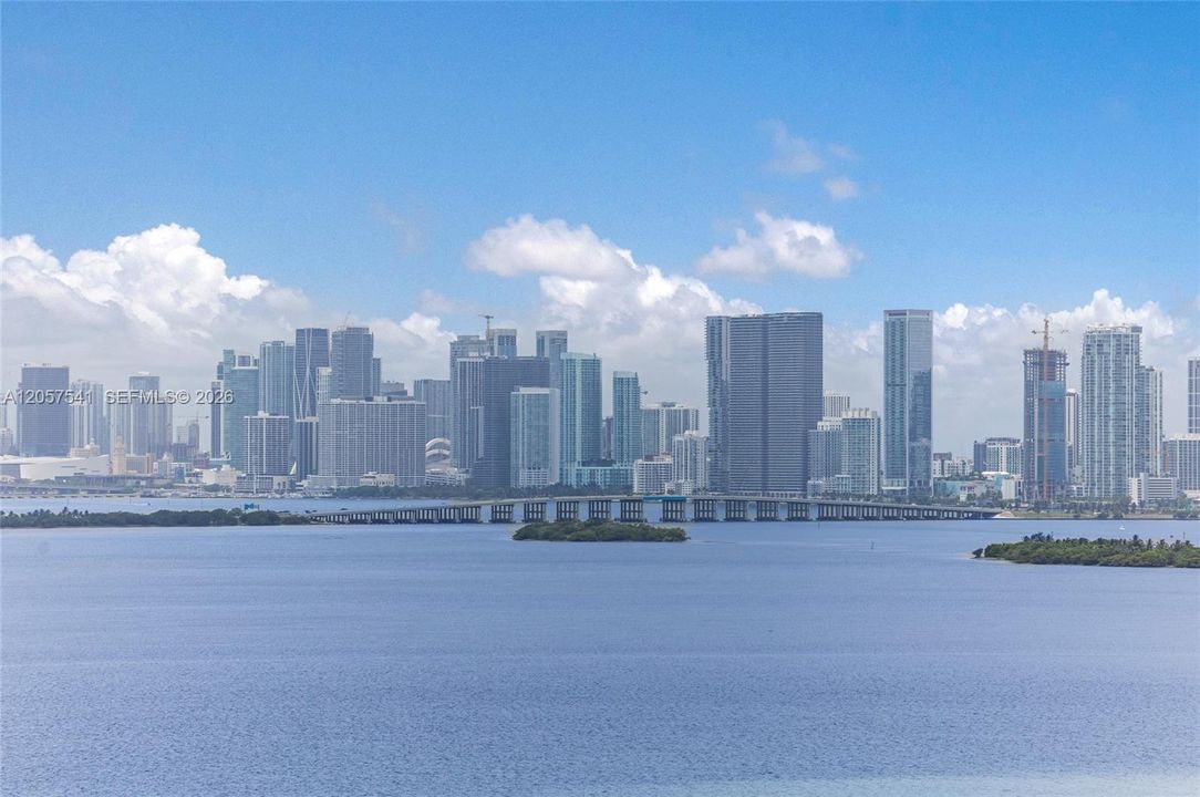 For Rent: $5,000 (2 beds, 2 baths, 1735 Square Feet)