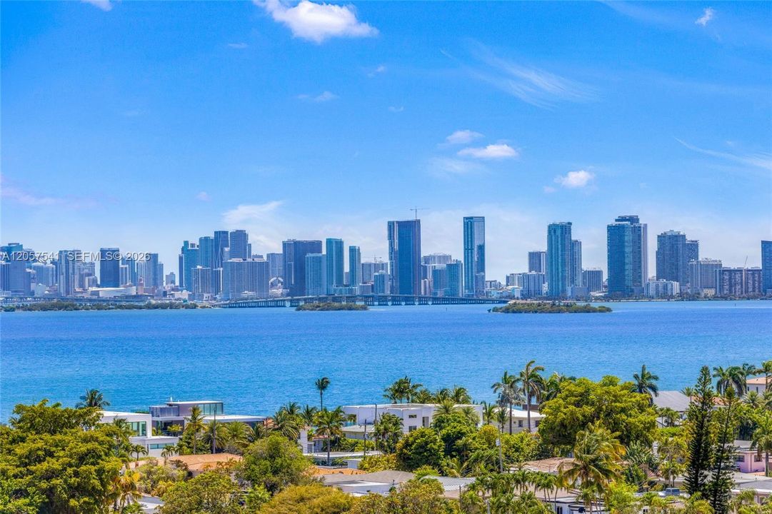 For Rent: $5,000 (2 beds, 2 baths, 1735 Square Feet)