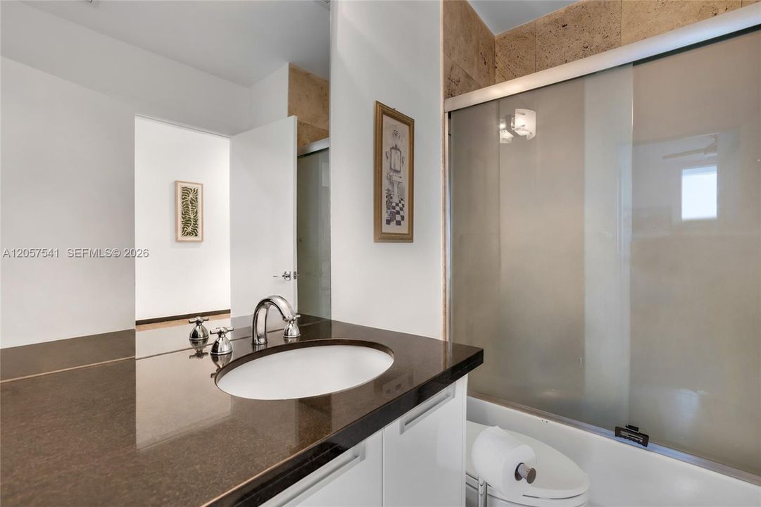 For Rent: $5,000 (2 beds, 2 baths, 1735 Square Feet)