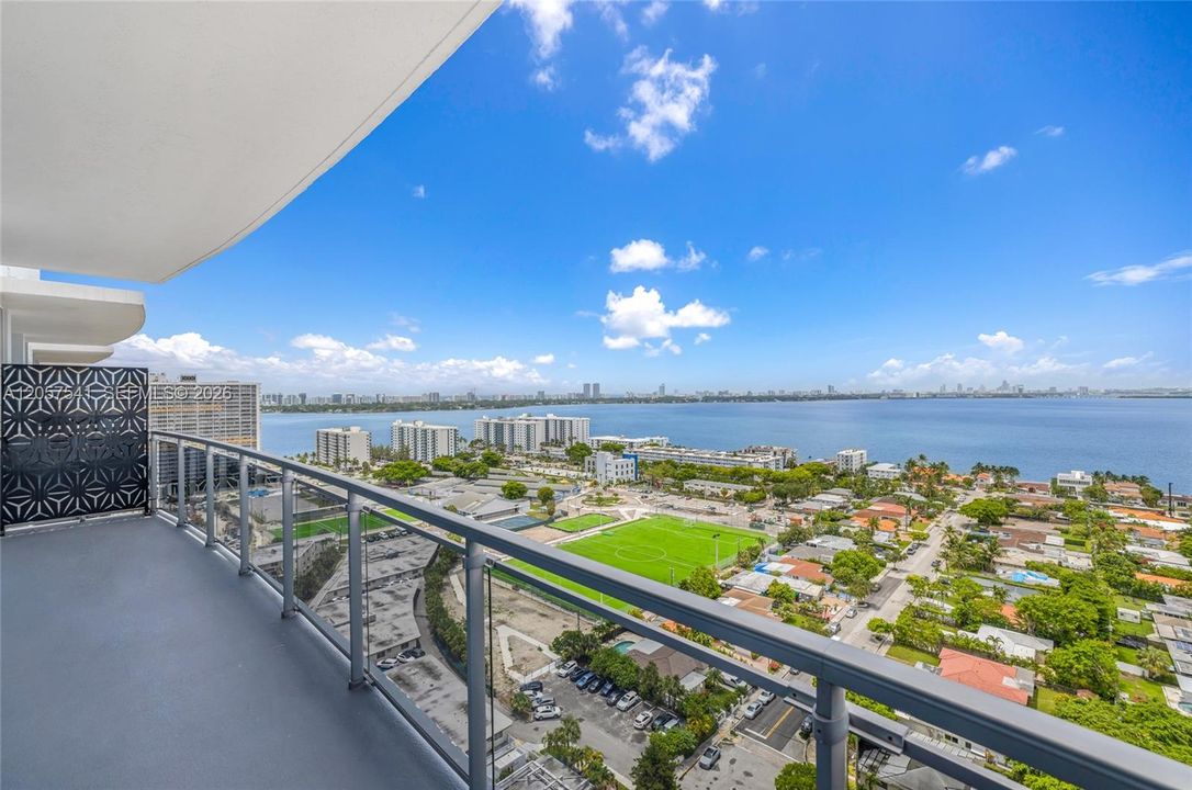 For Rent: $5,000 (2 beds, 2 baths, 1735 Square Feet)