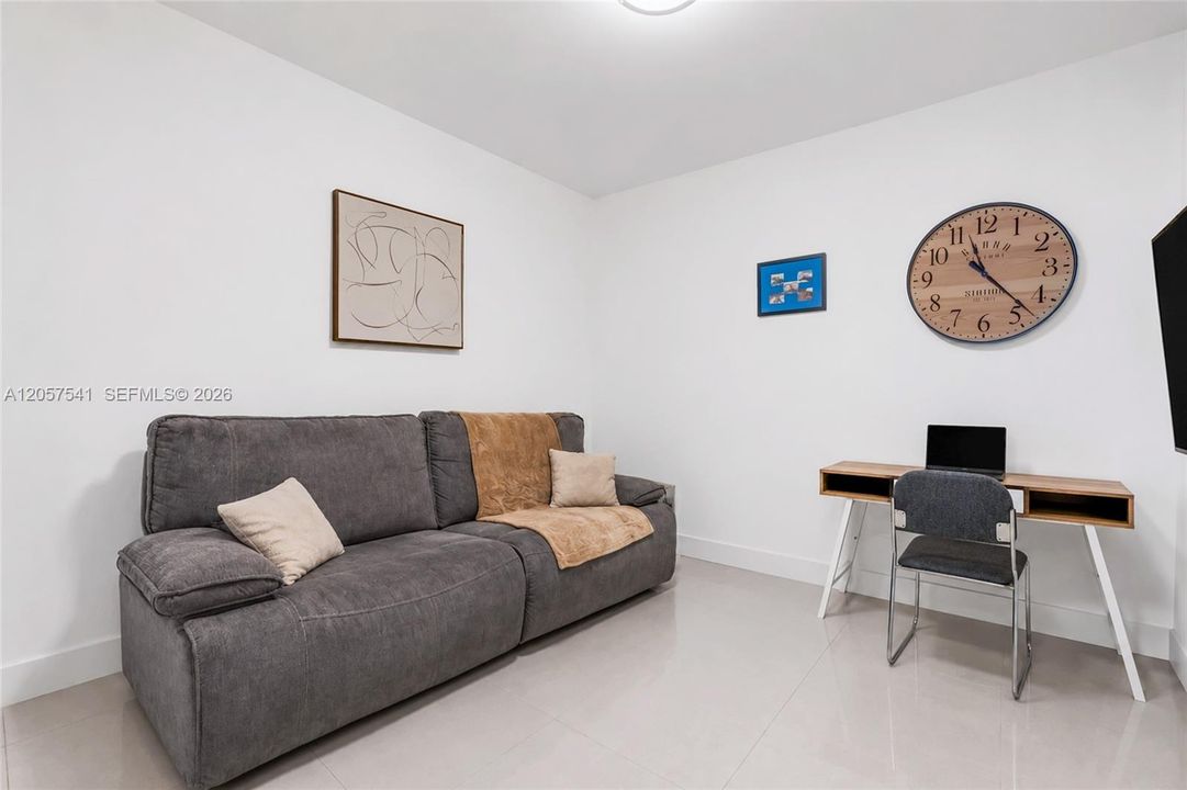For Rent: $5,000 (2 beds, 2 baths, 1735 Square Feet)