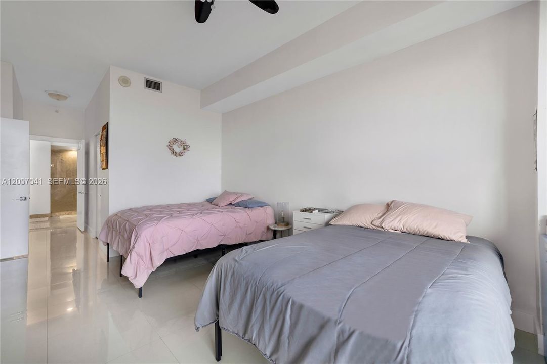 For Rent: $5,000 (2 beds, 2 baths, 1735 Square Feet)
