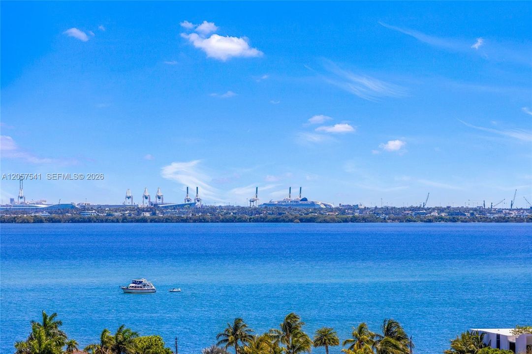 For Rent: $5,000 (2 beds, 2 baths, 1735 Square Feet)