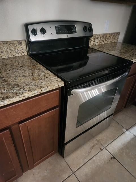 En Renta: $2,250 (3 camas, 2 baños, 1372 Pies cuadrados)