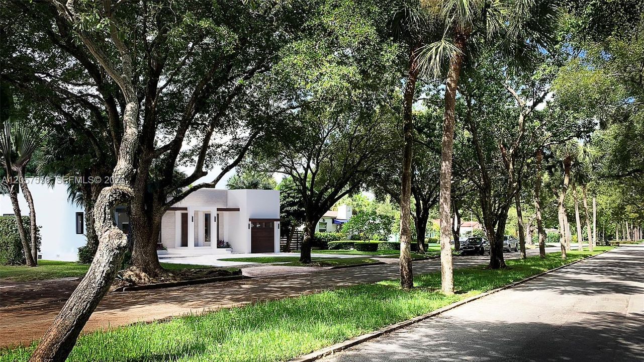 En Renta: $17,000 (3 camas, 3 baños, 2610 Pies cuadrados)
