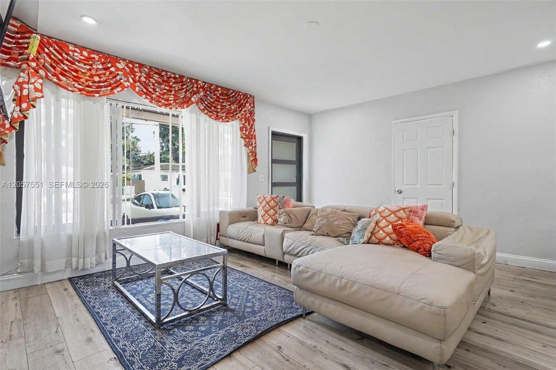 For Sale: $498,000 (4 beds, 3 baths, 1848 Square Feet)