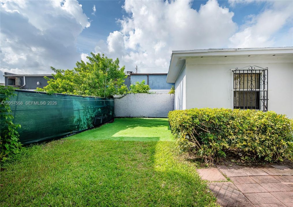 En Venta: $640,000 (0 camas, 0 baños, 1750 Pies cuadrados)