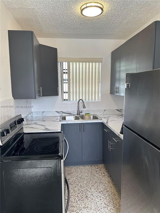 En Venta: $640,000 (0 camas, 0 baños, 1750 Pies cuadrados)