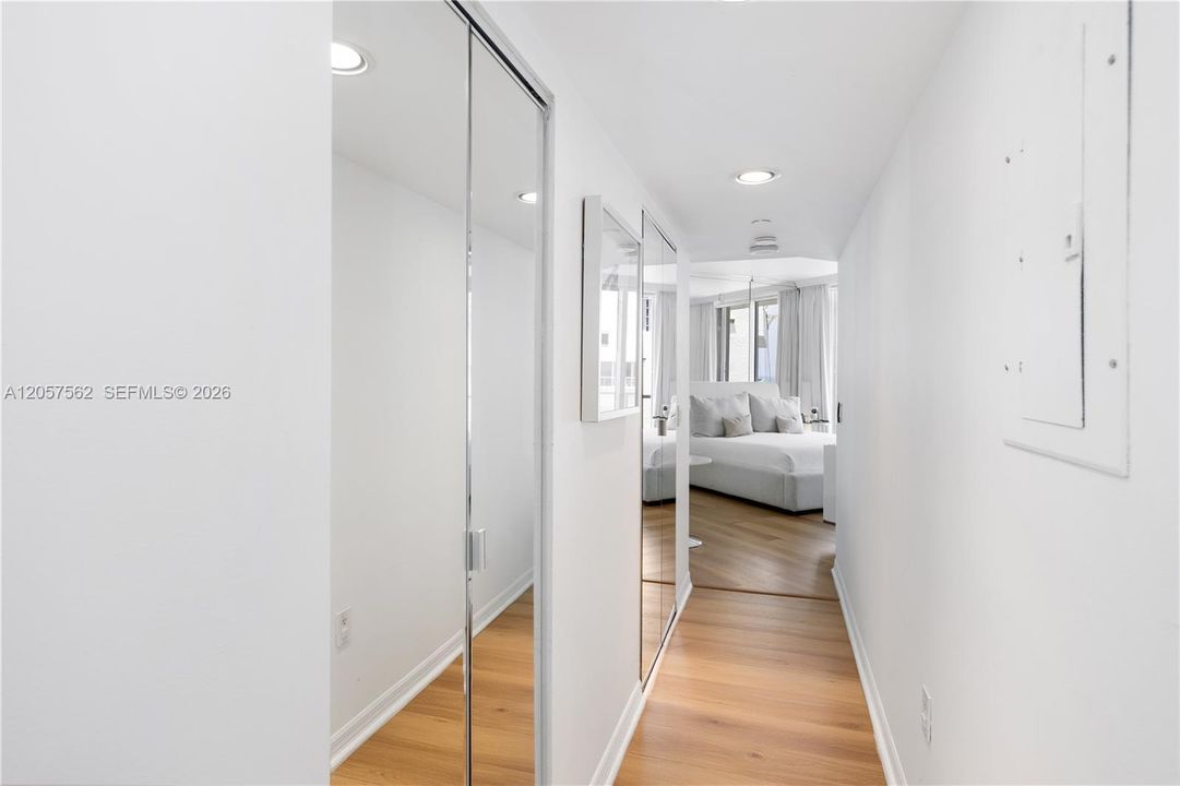 For Sale: $1,025,000 (2 beds, 2 baths, 1460 Square Feet)