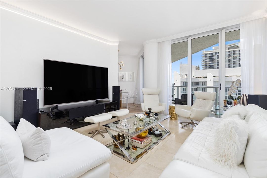 For Sale: $1,025,000 (2 beds, 2 baths, 1460 Square Feet)