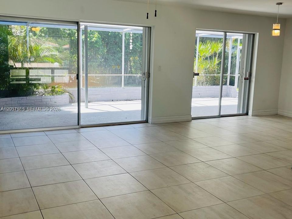 En Renta: $3,750 (3 camas, 2 baños, 1588 Pies cuadrados)