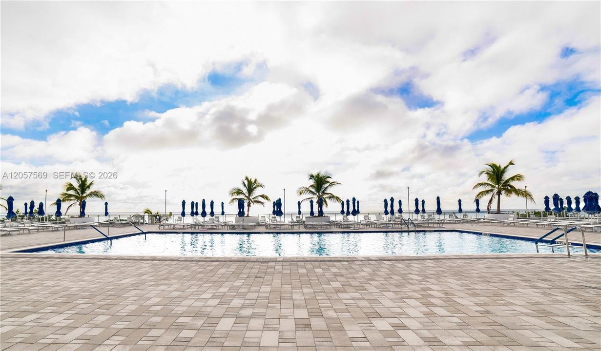 For Rent: $6,500 (2 beds, 2 baths, 1600 Square Feet)