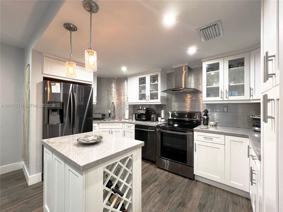 En Venta: $415,000 (1 camas, 1 baños, 787 Pies cuadrados)