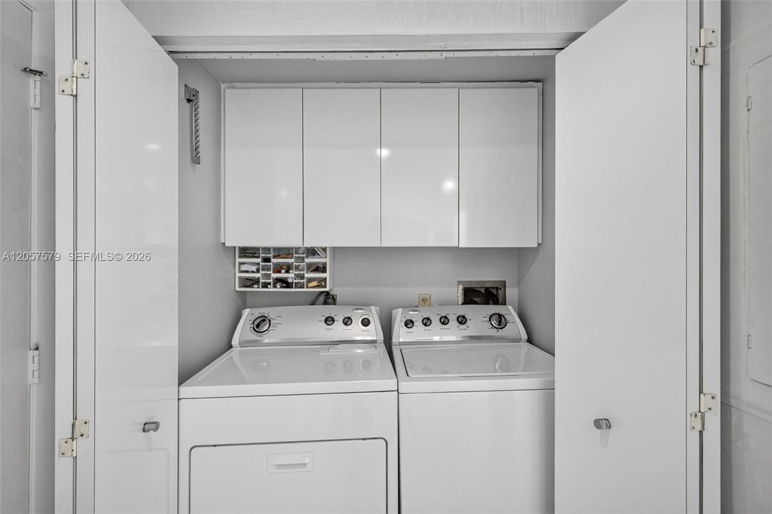 En Venta: $1,175,000 (2 camas, 2 baños, 2154 Pies cuadrados)