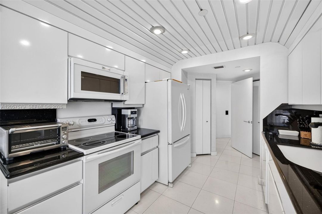 En Venta: $1,175,000 (2 camas, 2 baños, 2154 Pies cuadrados)