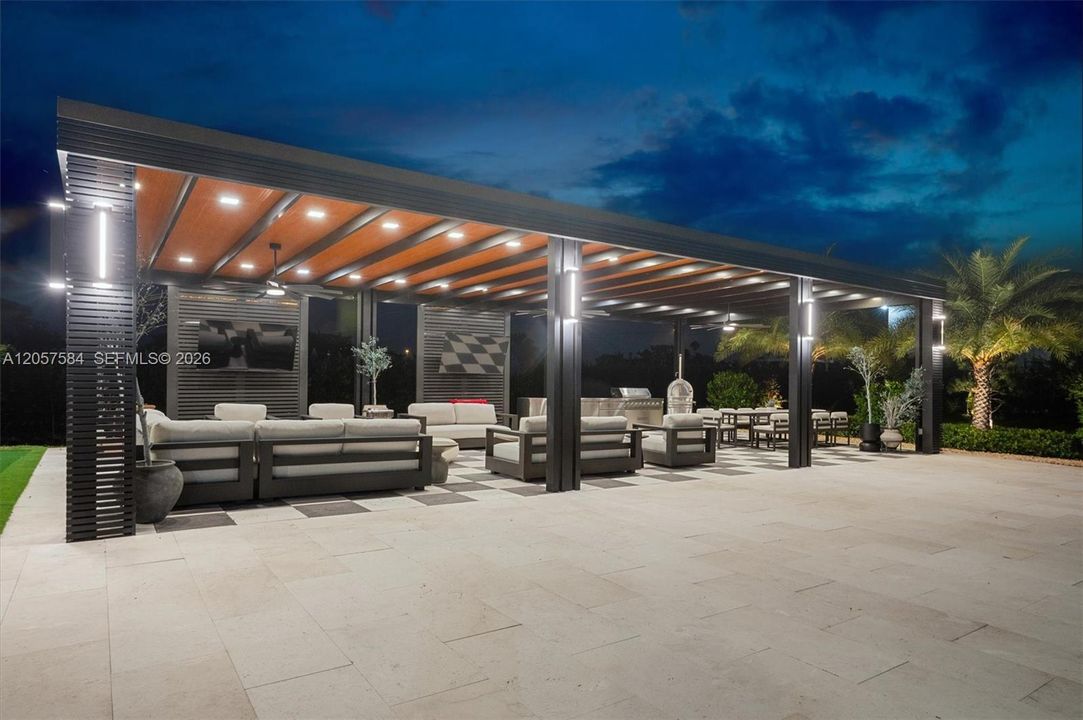 En Venta: $3,650,000 (5 camas, 3 baños, 4300 Pies cuadrados)