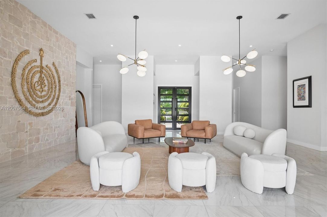 En Venta: $3,650,000 (5 camas, 3 baños, 4300 Pies cuadrados)