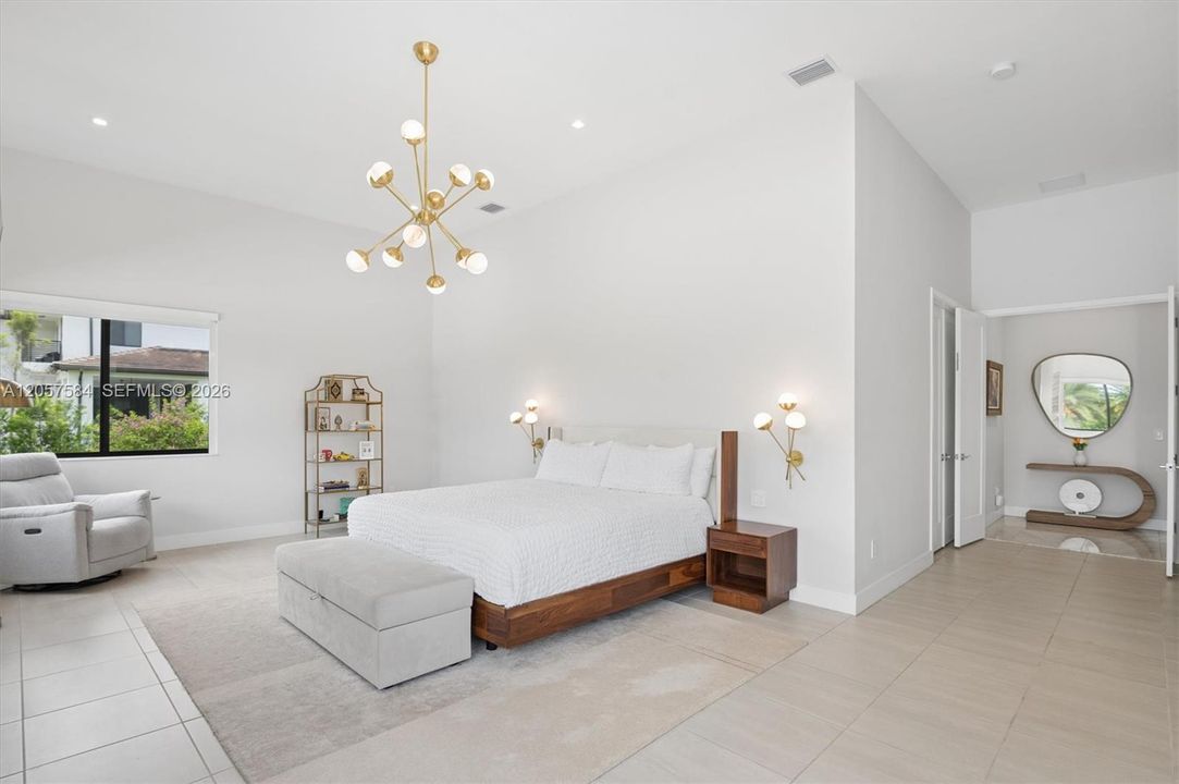 En Venta: $3,650,000 (5 camas, 3 baños, 4300 Pies cuadrados)