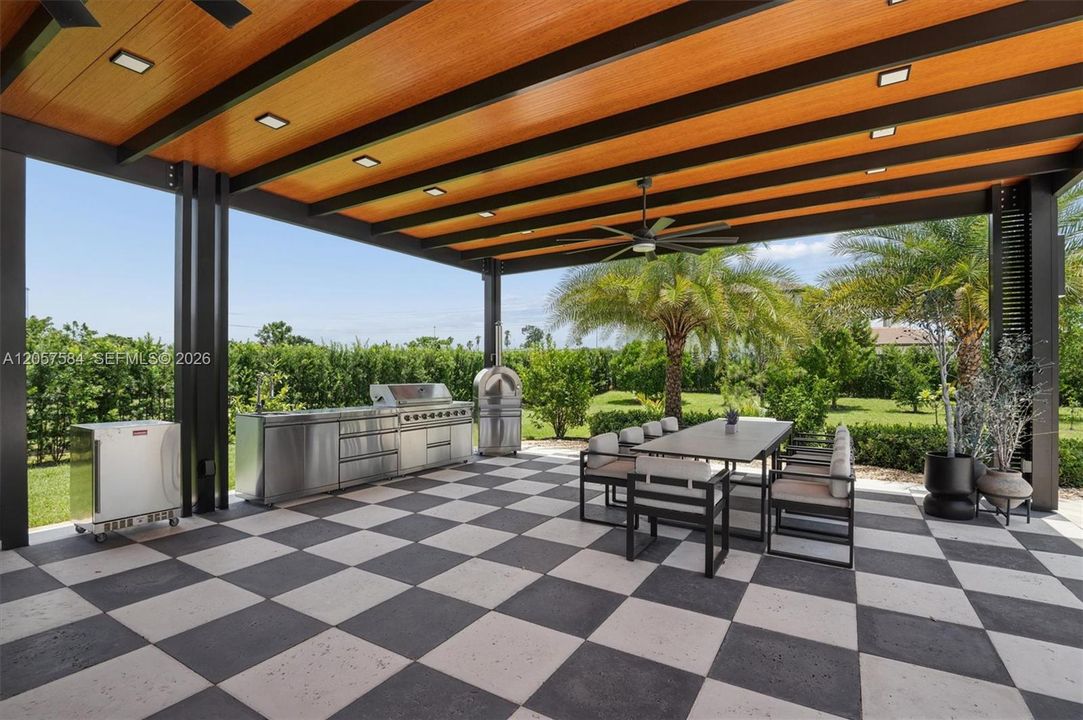 En Venta: $3,650,000 (5 camas, 3 baños, 4300 Pies cuadrados)