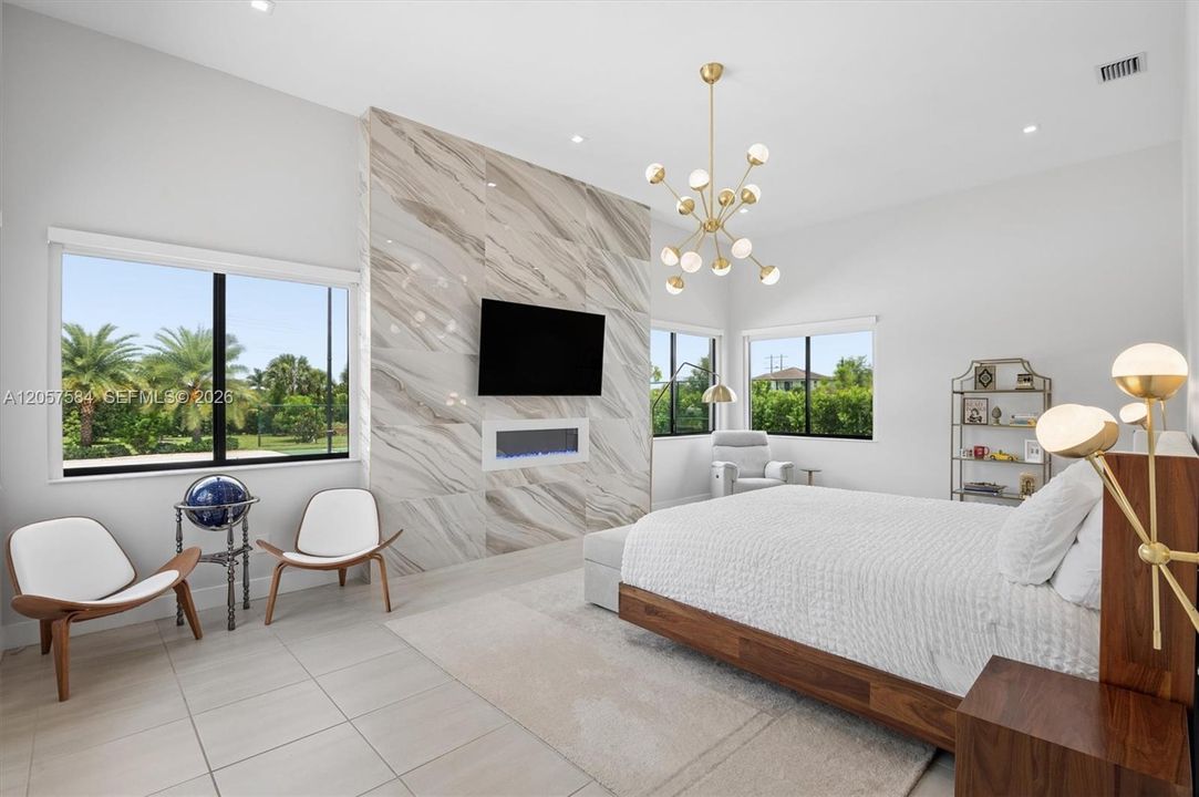 En Venta: $3,650,000 (5 camas, 3 baños, 4300 Pies cuadrados)