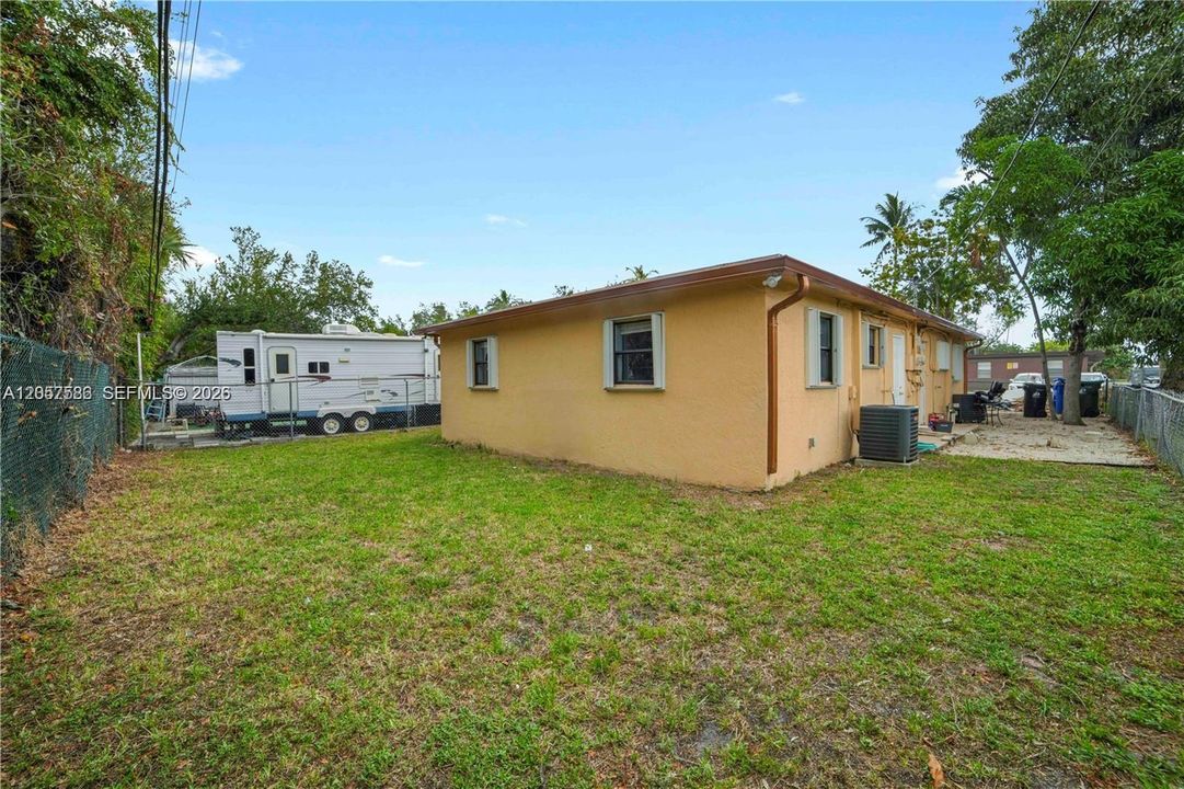 В аренду: $1,950 (2 спален, 1 ванн, 1238 Квадратных фут)