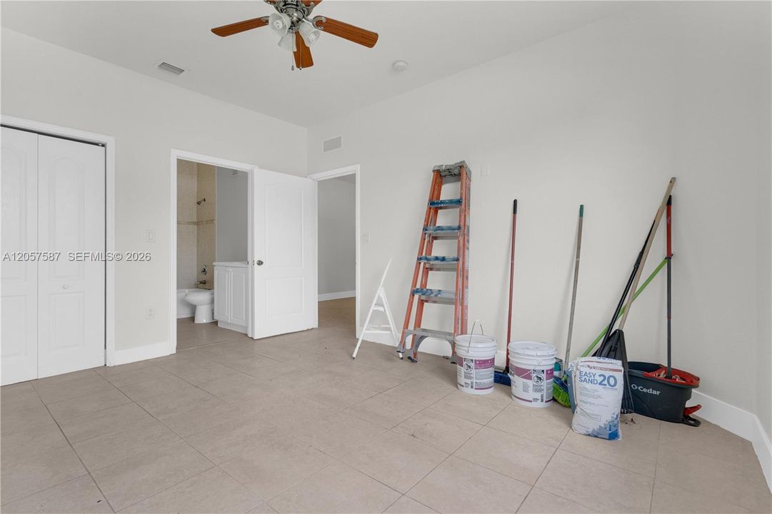 For Sale: $189,000 (3 beds, 2 baths, 1166 Square Feet)