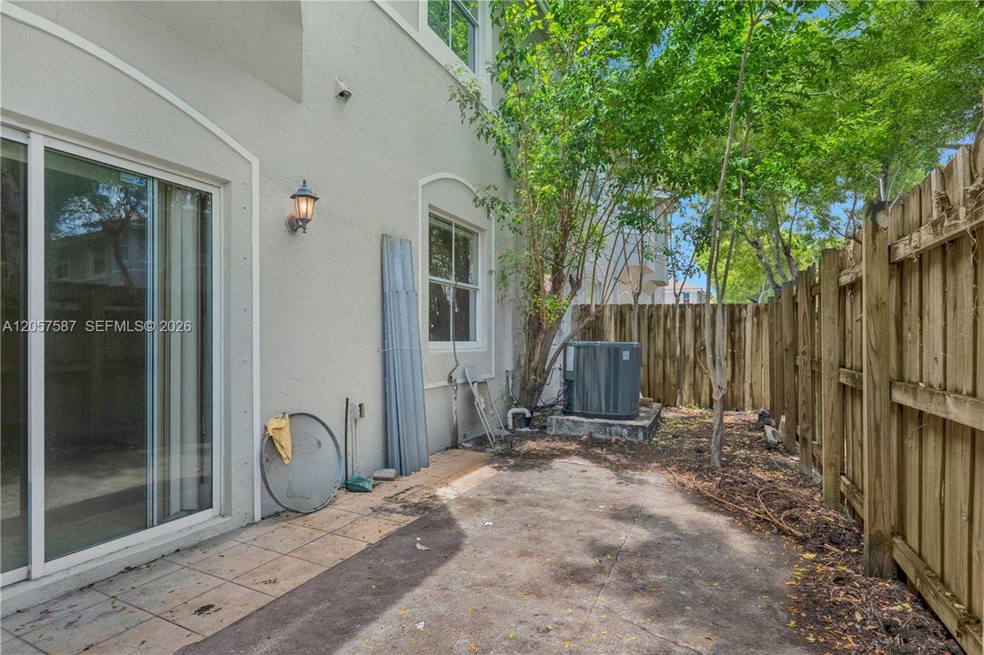 For Sale: $189,000 (3 beds, 2 baths, 1166 Square Feet)