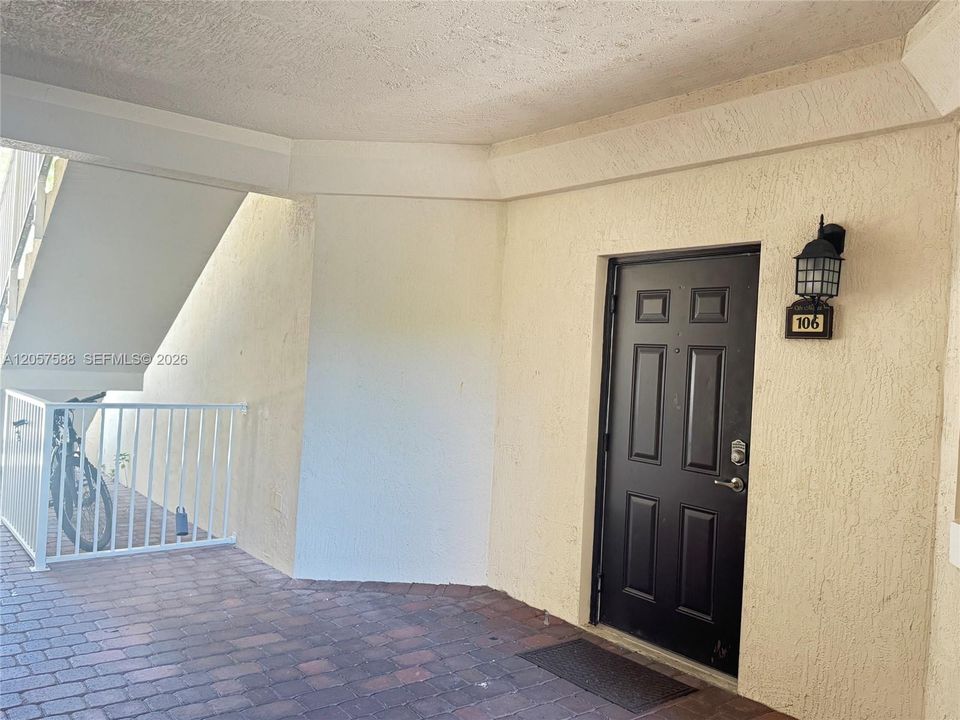 En Venta: $415,000 (3 camas, 2 baños, 1207 Pies cuadrados)