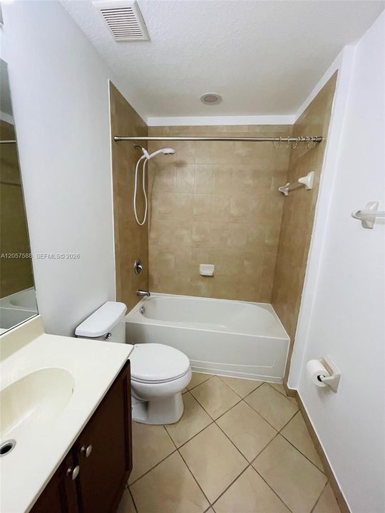 En Venta: $415,000 (3 camas, 2 baños, 1207 Pies cuadrados)