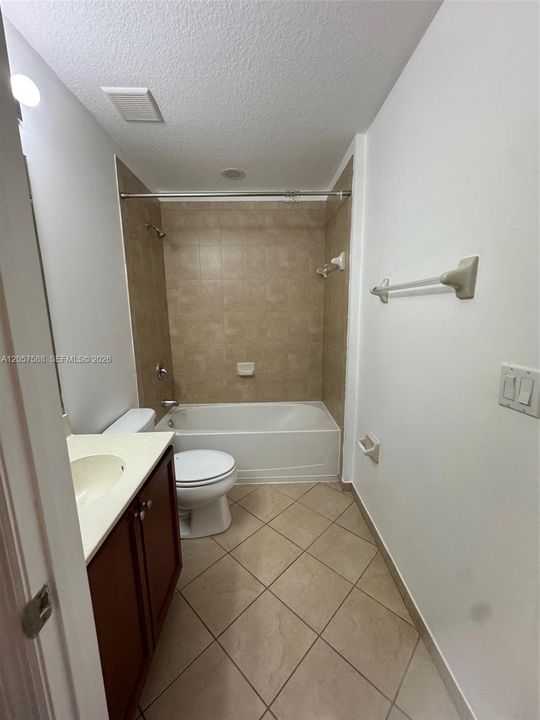 En Venta: $415,000 (3 camas, 2 baños, 1207 Pies cuadrados)