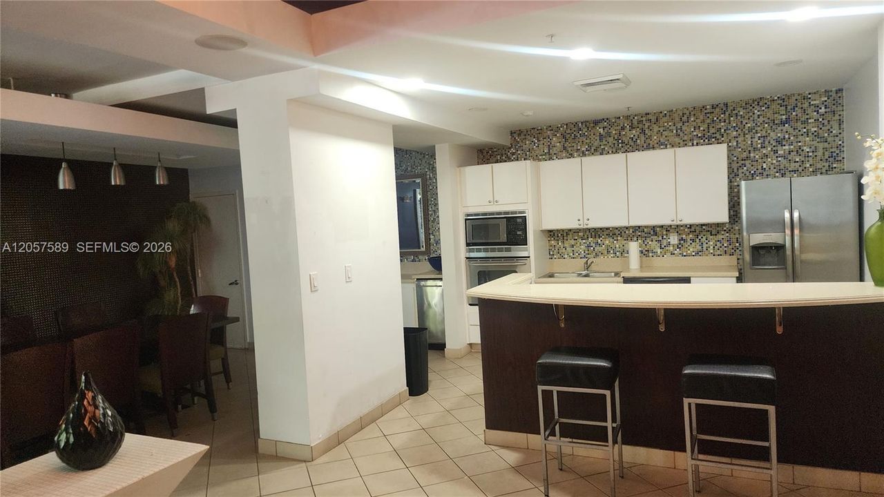 В аренду: $2,200 (1 спален, 1 ванн, 652 Квадратных фут)