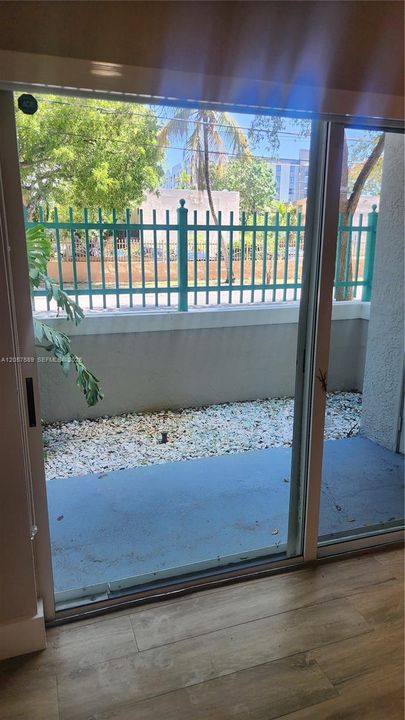 В аренду: $2,200 (1 спален, 1 ванн, 652 Квадратных фут)