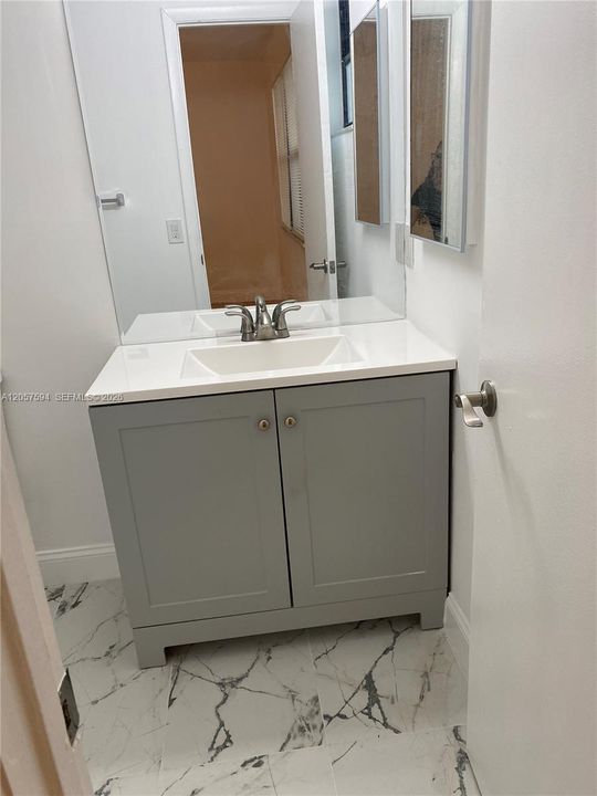 For Sale: $369,000 (2 beds, 2 baths, 1224 Square Feet)