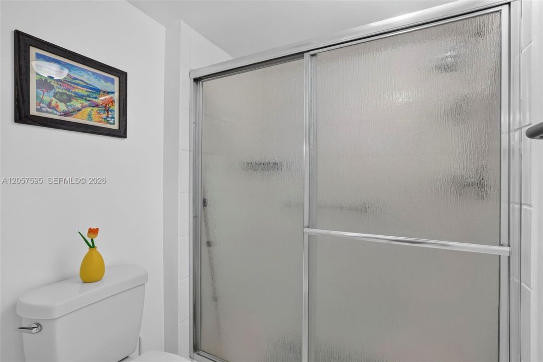 На продажу: $149,000 (2 спален, 2 ванн, 1187 Квадратных фут)