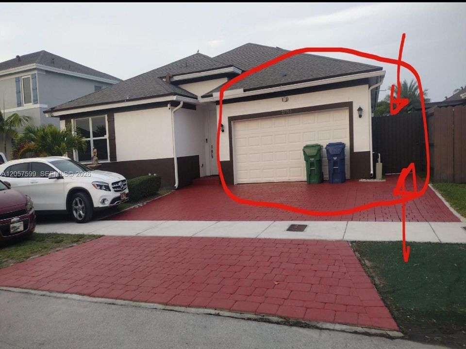 For Rent: $2,200 (2 beds, 1 baths, 2006 Square Feet)