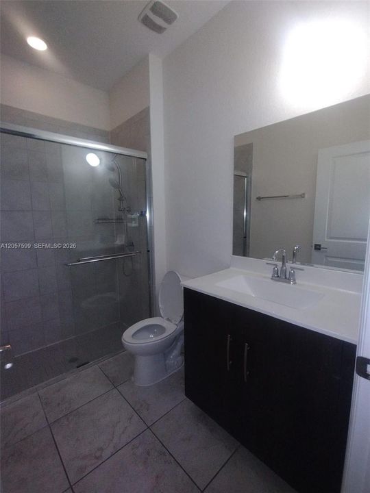 For Rent: $2,200 (2 beds, 1 baths, 2006 Square Feet)