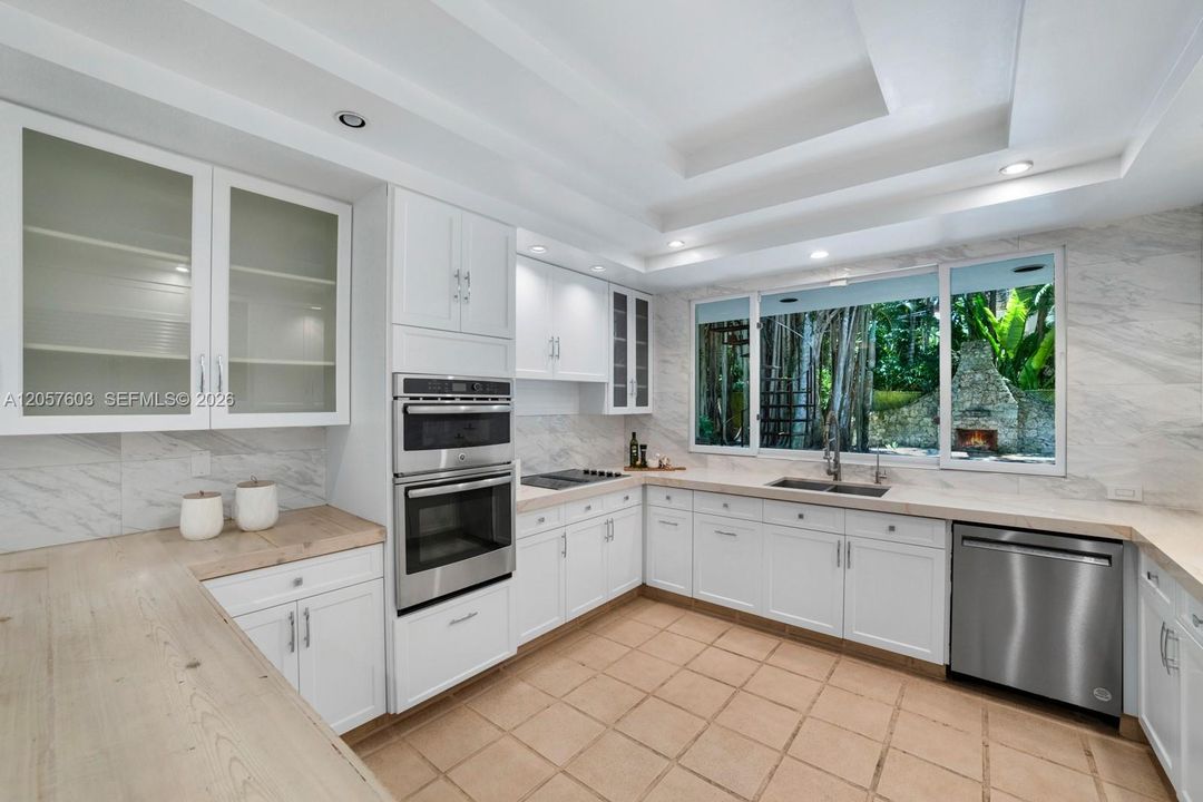For Sale: $4,590,000 (4 beds, 4 baths, 4240 Square Feet)