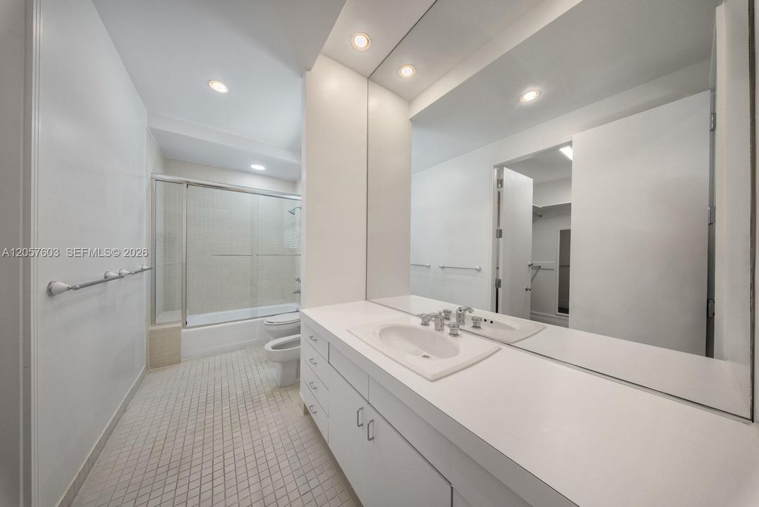upstairs bathroom #2