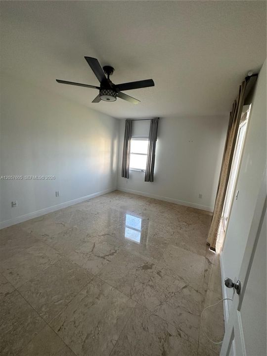 En Renta: $4,000 (3 camas, 3 baños, 1700 Pies cuadrados)