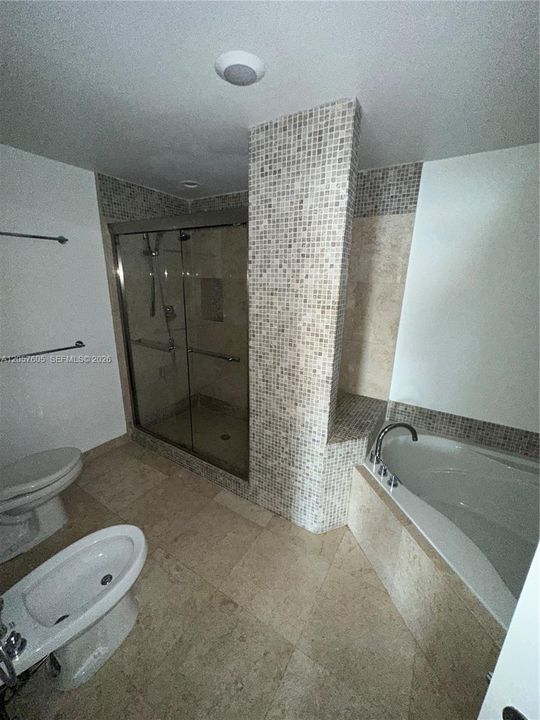 En Renta: $4,000 (3 camas, 3 baños, 1700 Pies cuadrados)