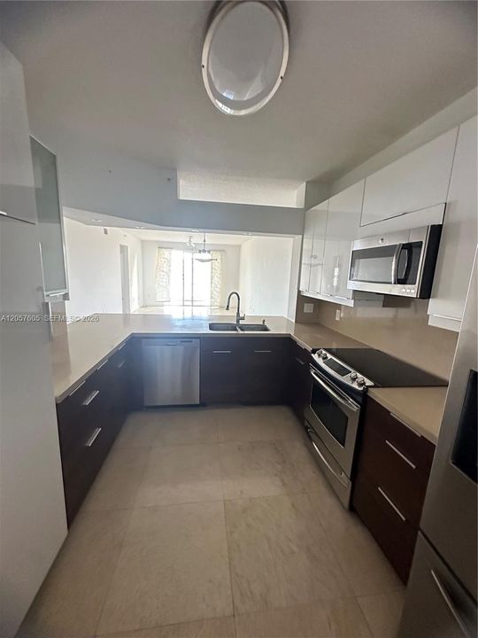 En Renta: $4,000 (3 camas, 3 baños, 1700 Pies cuadrados)