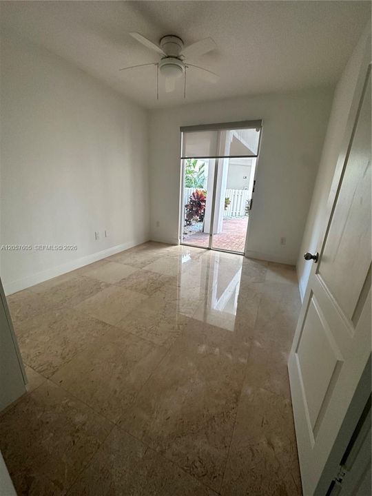 En Renta: $4,000 (3 camas, 3 baños, 1700 Pies cuadrados)