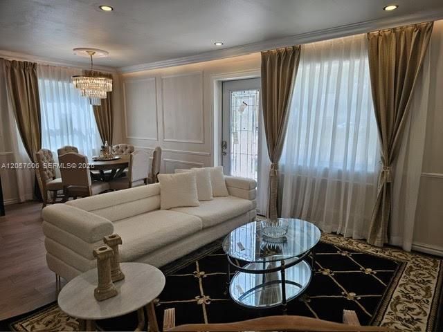 В аренду: $4,200 (3 спален, 2 ванн, 1251 Квадратных фут)