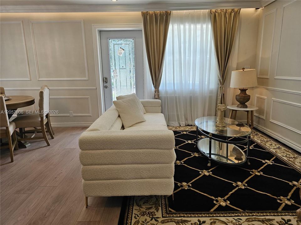 В аренду: $4,200 (3 спален, 2 ванн, 1251 Квадратных фут)