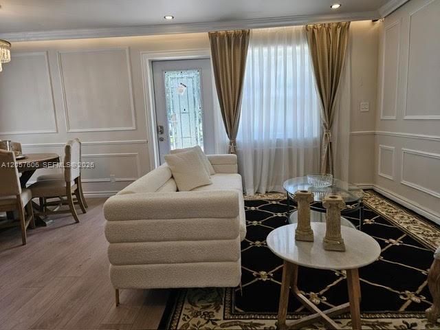 В аренду: $4,200 (3 спален, 2 ванн, 1251 Квадратных фут)