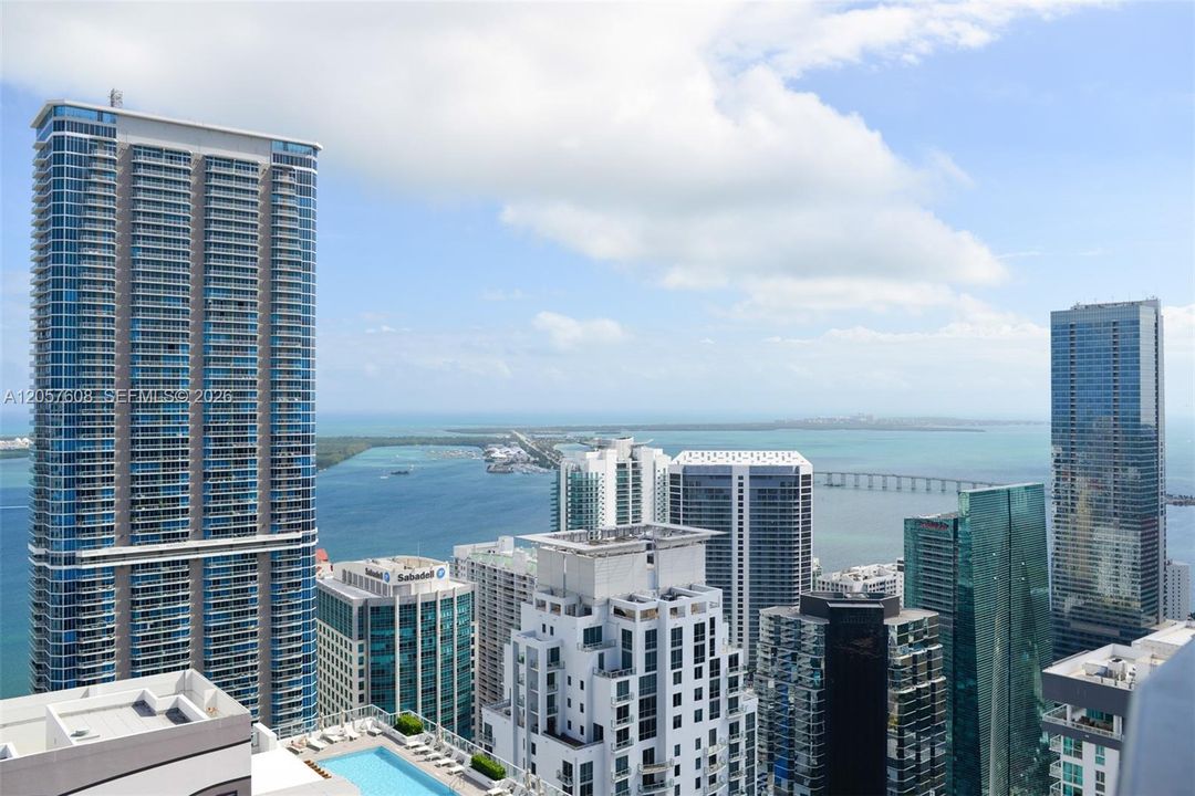 For Rent: $17,000 (3 beds, 3 baths, 1912 Square Feet)