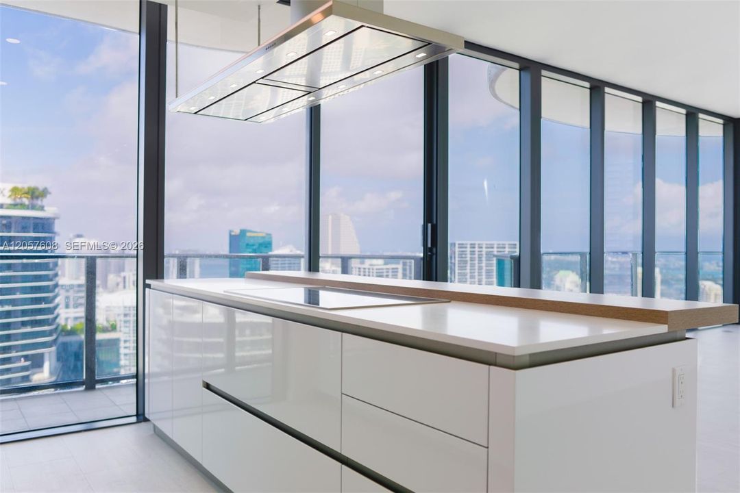 For Rent: $17,000 (3 beds, 3 baths, 1912 Square Feet)